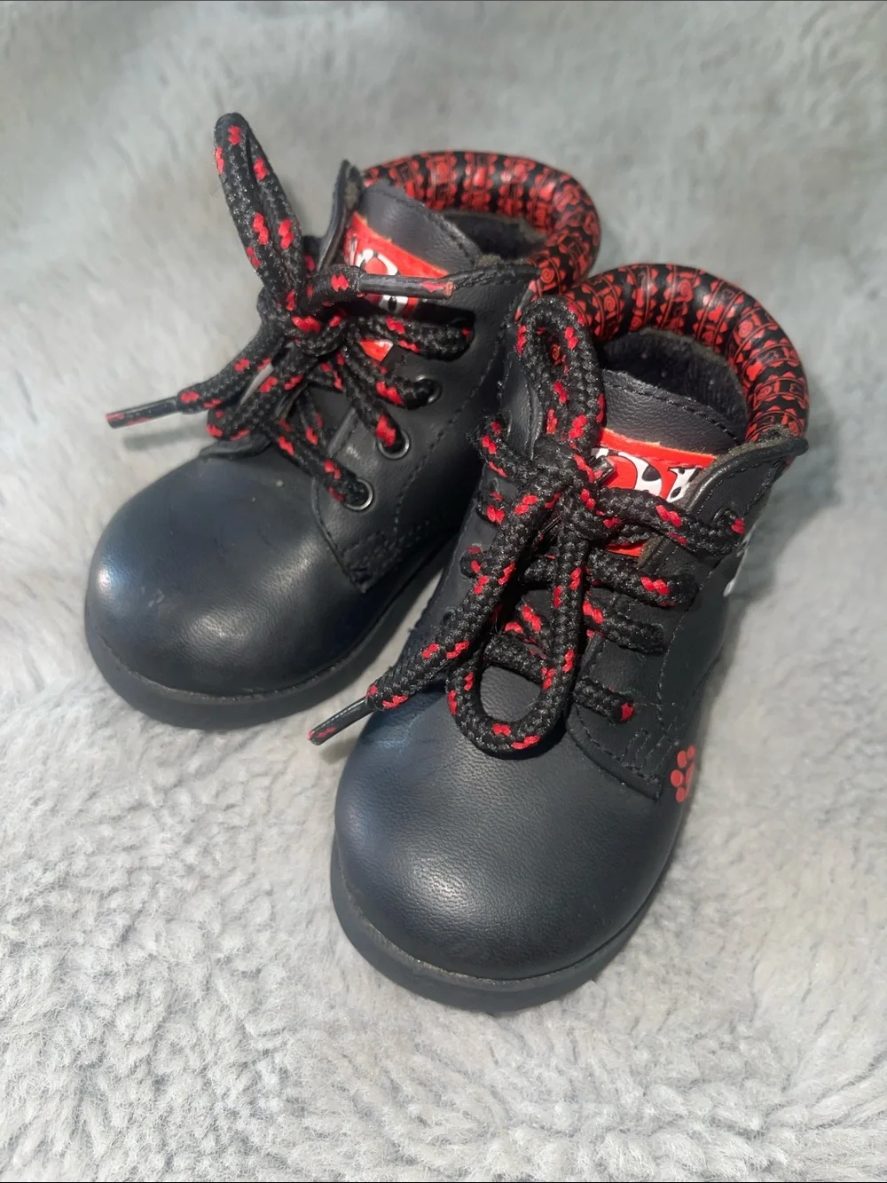 Vintage Disney Black and Red 101 Dalmatian Lace-Up Boots Sz 4W